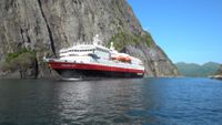Trollfjord Hurtigrute Einfahrt